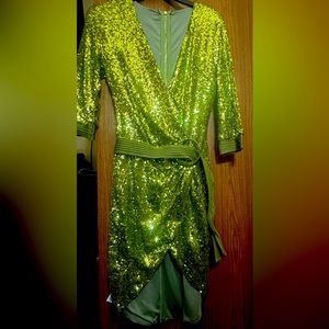 1Nice gorgeous Bodycon Gucci green double crazy Wrap Hem knot side sequin Dress